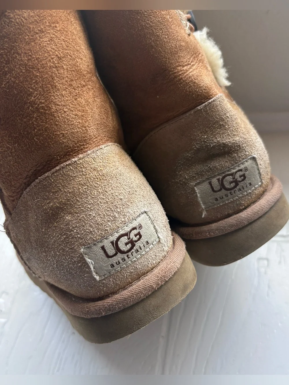UGG Women’s Chestnut Button Short Shearling Boots, Size 7